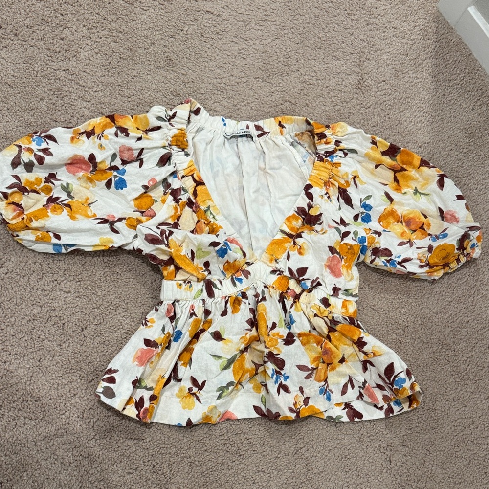 Abercrombie & Fitch Floral Blouse with Puff Sleeves